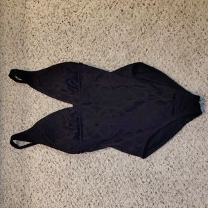 La Blance black one-piece swimsuit size 6